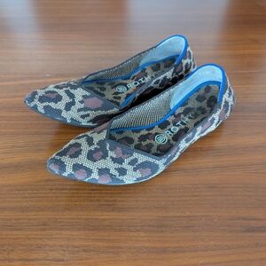 Rothys Flat Pointy Toe Spotted Leopard Women's Size 9 Slip On Shoes Pre Owned